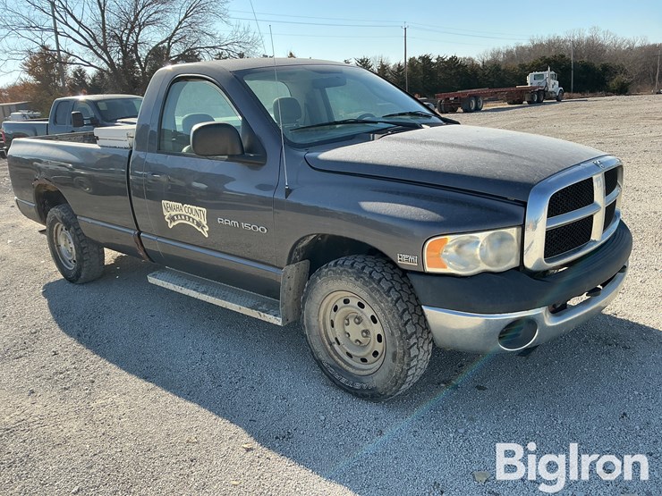 2004-dodge-1500-image-3