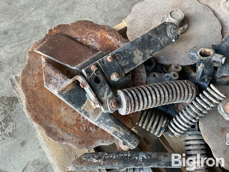 fertilizer-opening-disks-image-9