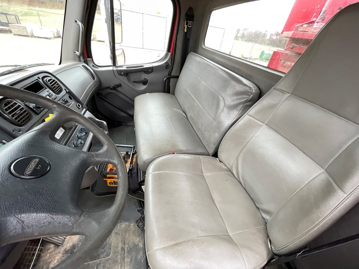 #1119-•-2009-freightliner-digger-derrick-(has-mn-title)-image-70