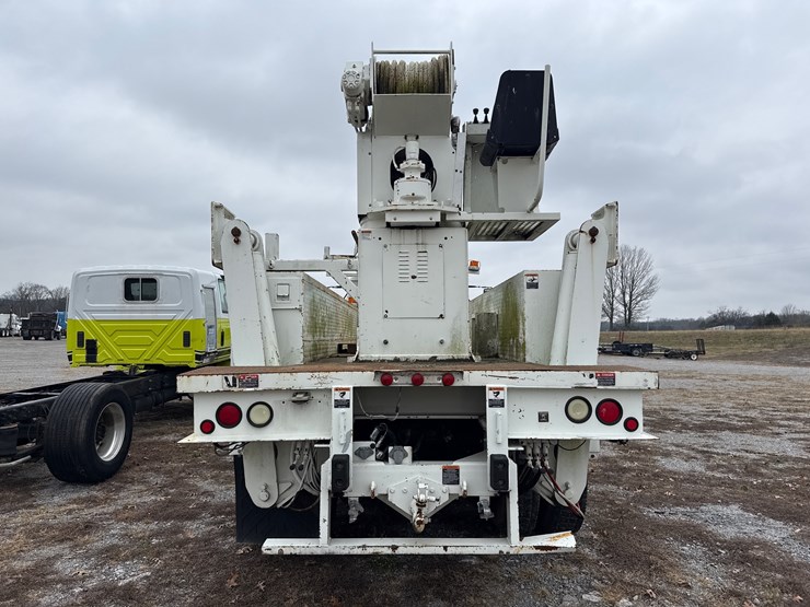 international-4900-image-8