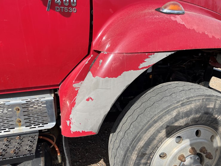 international-7400-image-20