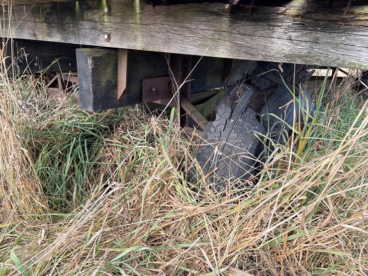 #210-•-16'-hay-rack-on-running-gear-(boyceville,-wi)-image-12