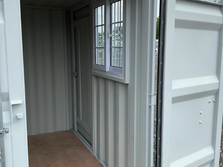 #4019a-•-one-trip-8'-mini-container-image-11