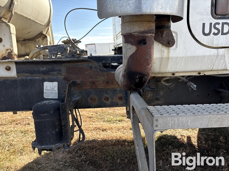 2003-mack-cv500-granite-tri/a-concrete-transit-mixer-truck-w/bridgemaster-booster-image-15