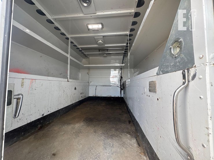 2012-ford-f350-xl-image-13