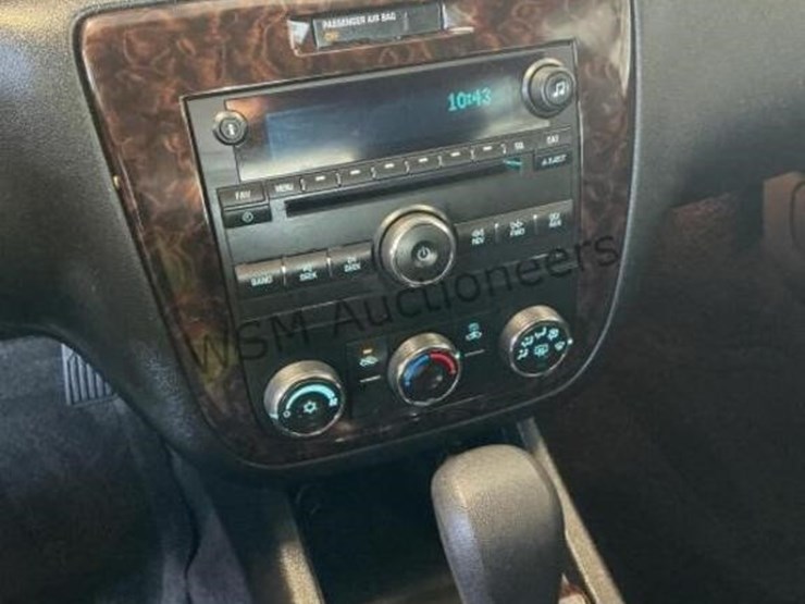 2014-chevrolet-impala-sdn-image-17