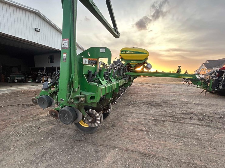 john-deere-1790-image-19