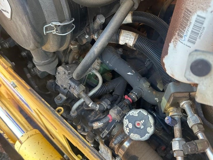 2019-komatsu-d51pxi-24-image-24