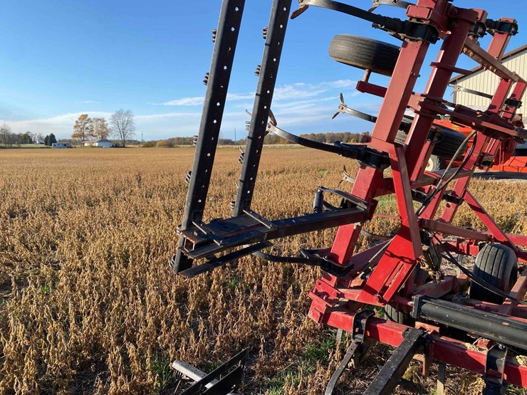 case-ih-4300-image-10