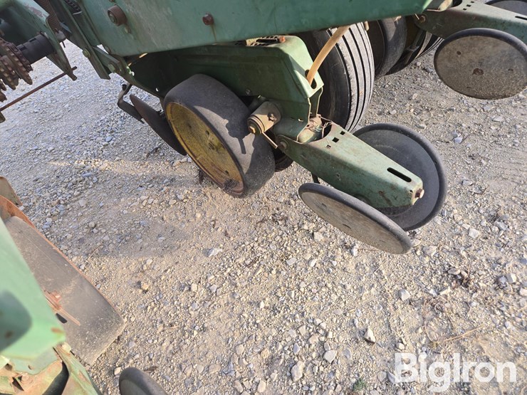 john-deere-7000-image-16