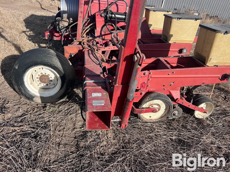 international-800-image-11