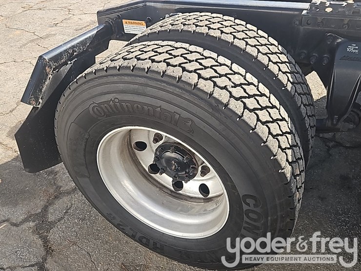 2018-freightliner-cascadia-image-16