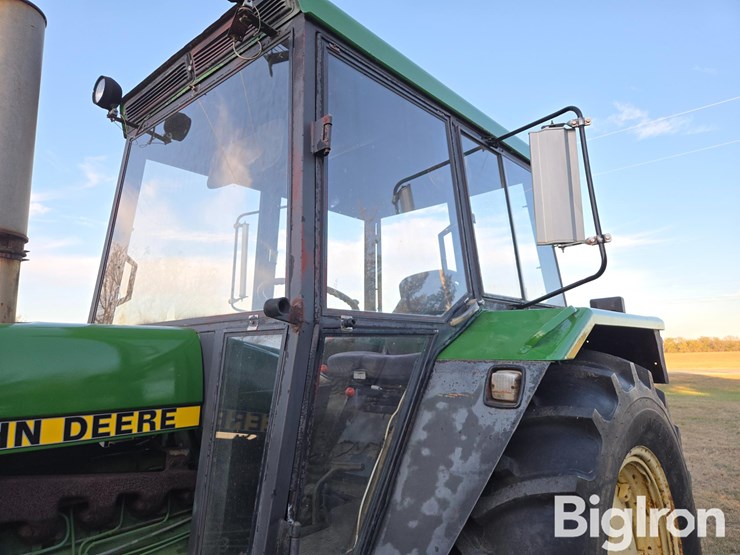 john-deere-3140-image-10