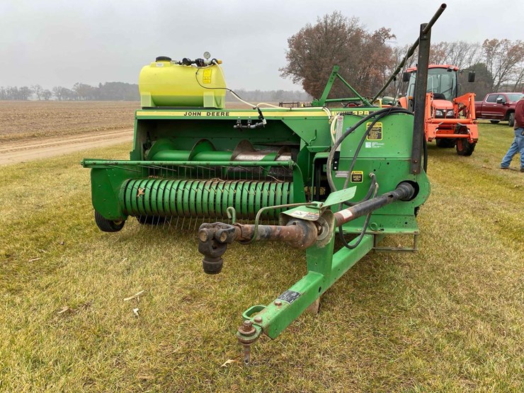 john-deere-328-image-2