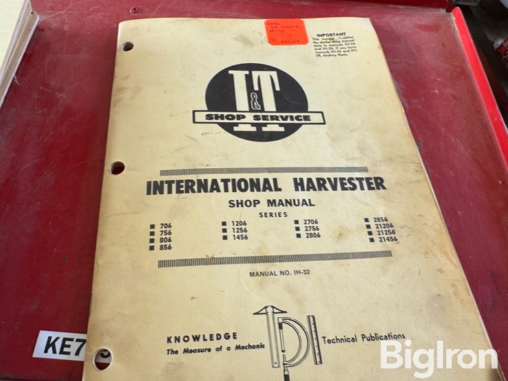 i&t-shop-service-international-parts-book-image-17