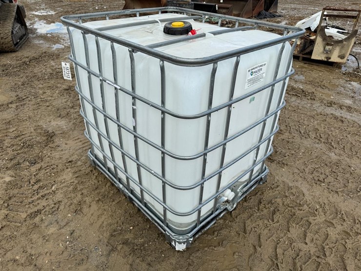 water-tank-tote-image-4