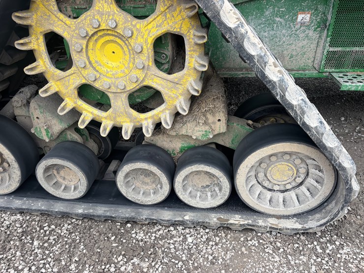 john-deere-s790-image-4