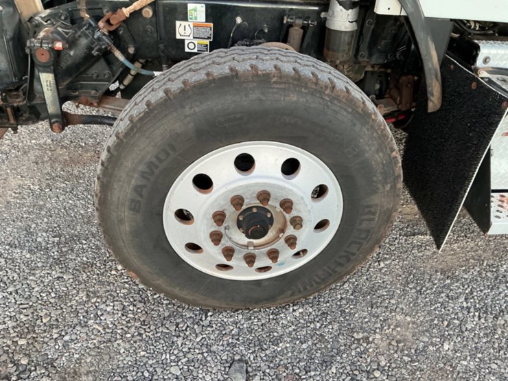 2019-kenworth-t800-image-12