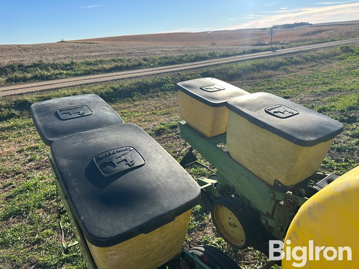 john-deere-7000-image-17