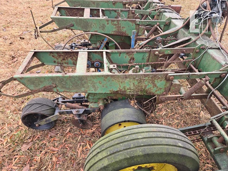 john-deere-7100-image-11