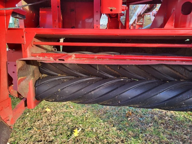 new-holland-1431-image-31