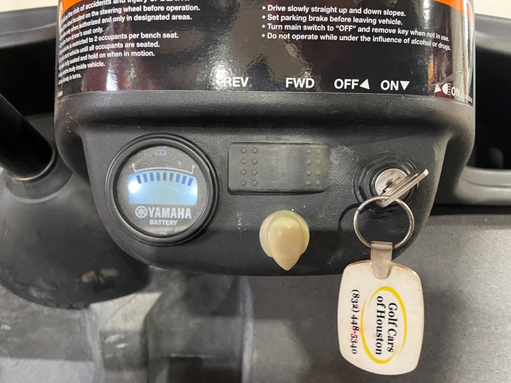 #7476-•-2014-yamaha-electric-golf-cart-image-20