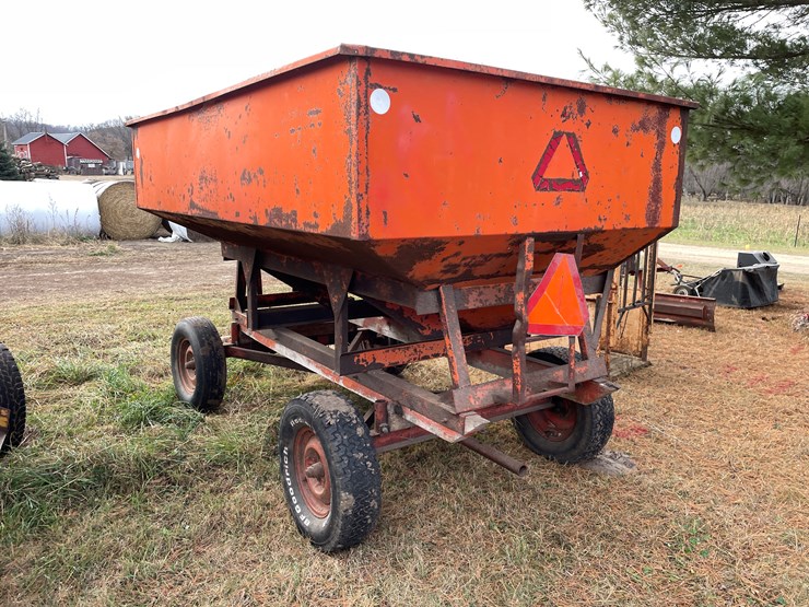 #206-•-kory-gravity-box-on-running-gear-(boyceville,-wi)-image-6