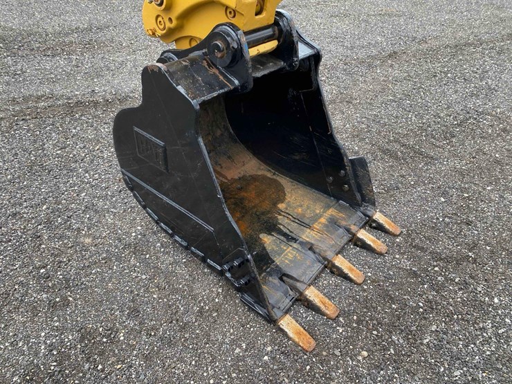 caterpillar-307.5-image-7