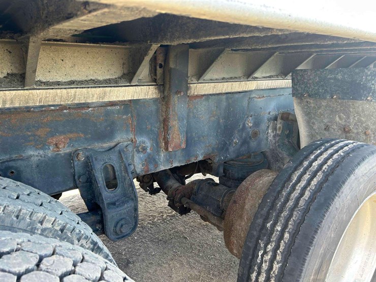 western-star-4964f-image-36