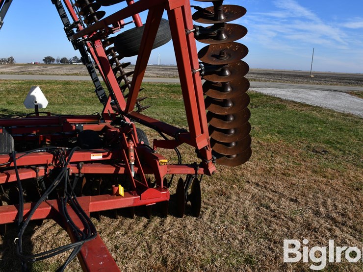 case-ih-3950-image-14