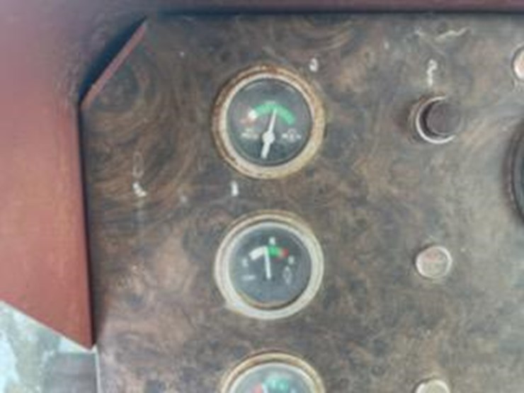 white-4-150-image-10