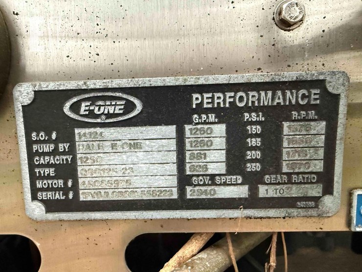 1995-freightliner-fl80-image-9