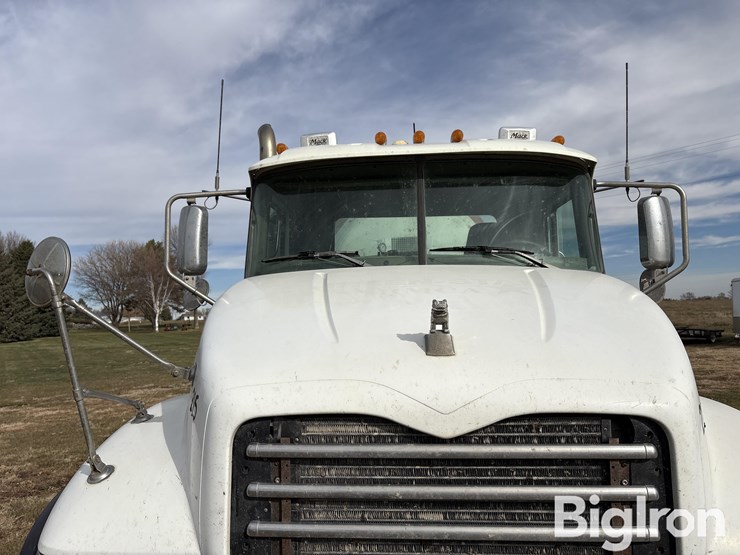 2003-mack-cv500-tri/a-concrete-transit-truck-w/bridgemaster-booster-image-12
