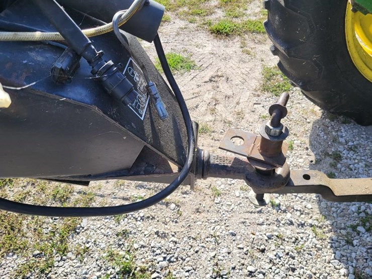 new-holland-590-image-8