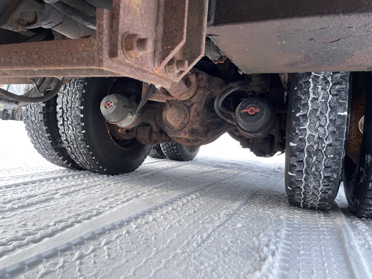 #1164-•-2004-sterling-plow-truck-(has-mn-title)-image-22