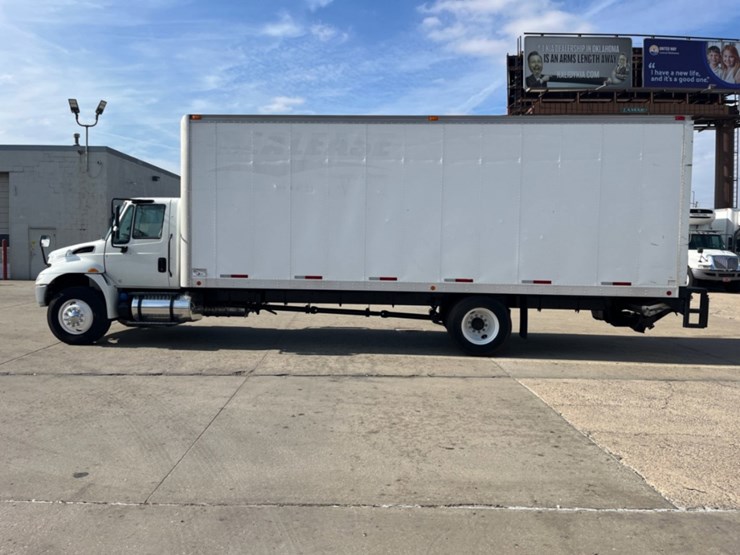 2019-international-durastar-4300-image-8