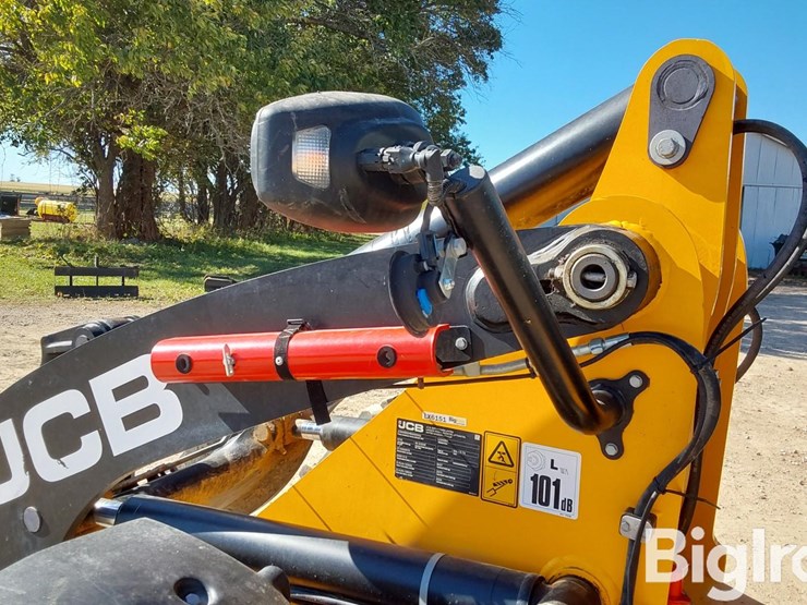 2021-jcb-409-image-10