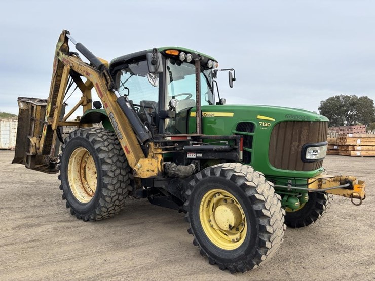 john-deere-7130-image-2
