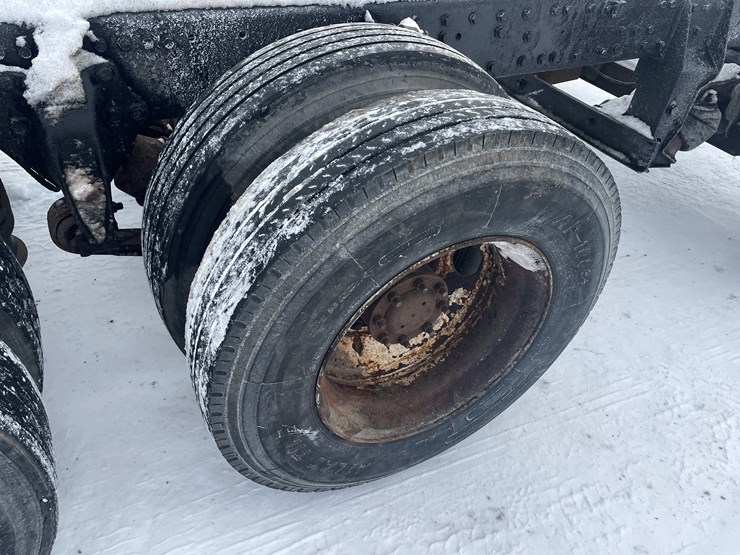 #1154-•-1996-freightliner-truck-tractor-(has-mn-reconstructed-title)-image-16