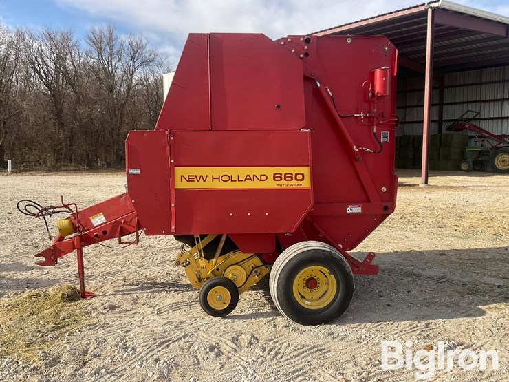 new-holland-660-image-8