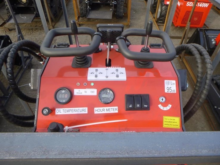 2025-agt-ysrt14-skid-steer-track-loader-image-12