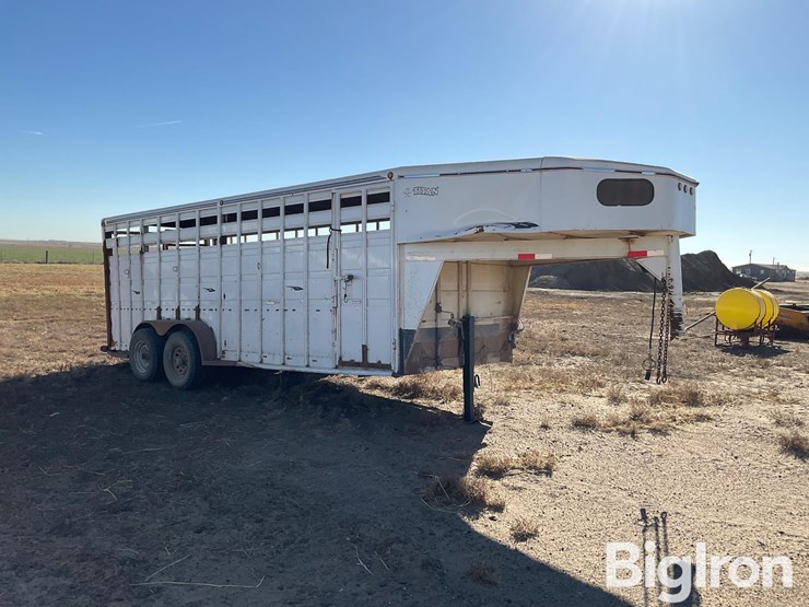 1999-titan-trailer-image-3