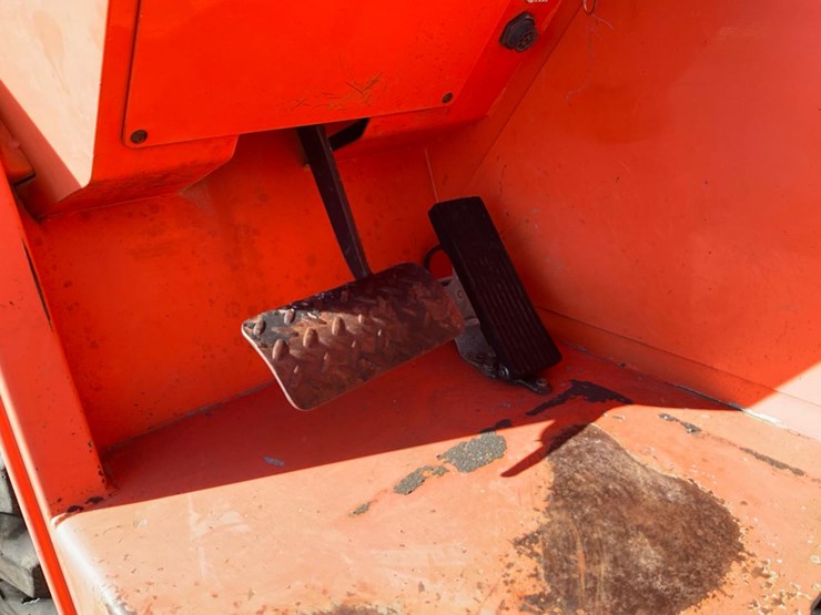 2016-sky-trak-6042-image-63