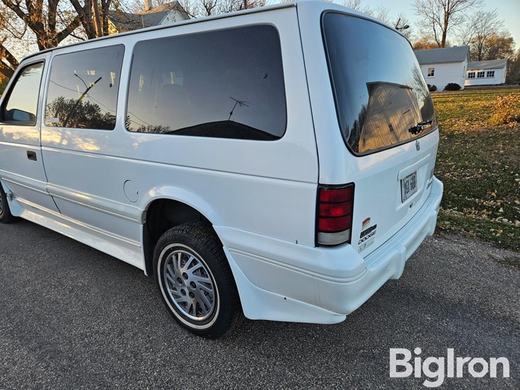 1994-dodge-grand-caravan-image-15