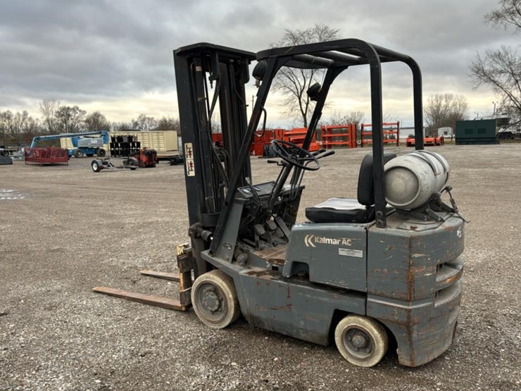 #1360-•-kalmar-dc-25-forklift*-image-3