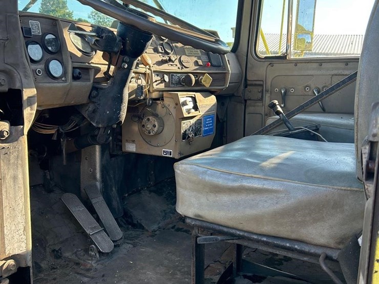 1981-caterpillar-3208-image-51