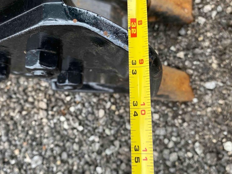 caterpillar-307.5-image-52