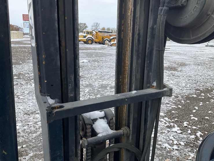 #1354-•-caterpillar-t80b-forklift-image-18