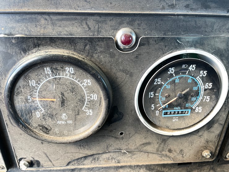 international-9300-image-26