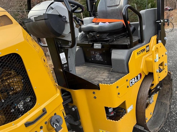 caterpillar-cb4.0-image-8